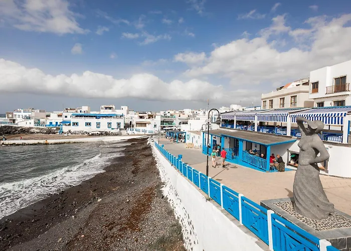 Home2book Terrace Retreat El דירה